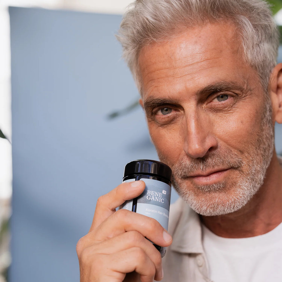 Kuracja 80 dni dla mężczyzn – wzmacnia włosy, redukuje wypadanie i poprawia strukturę włosa.